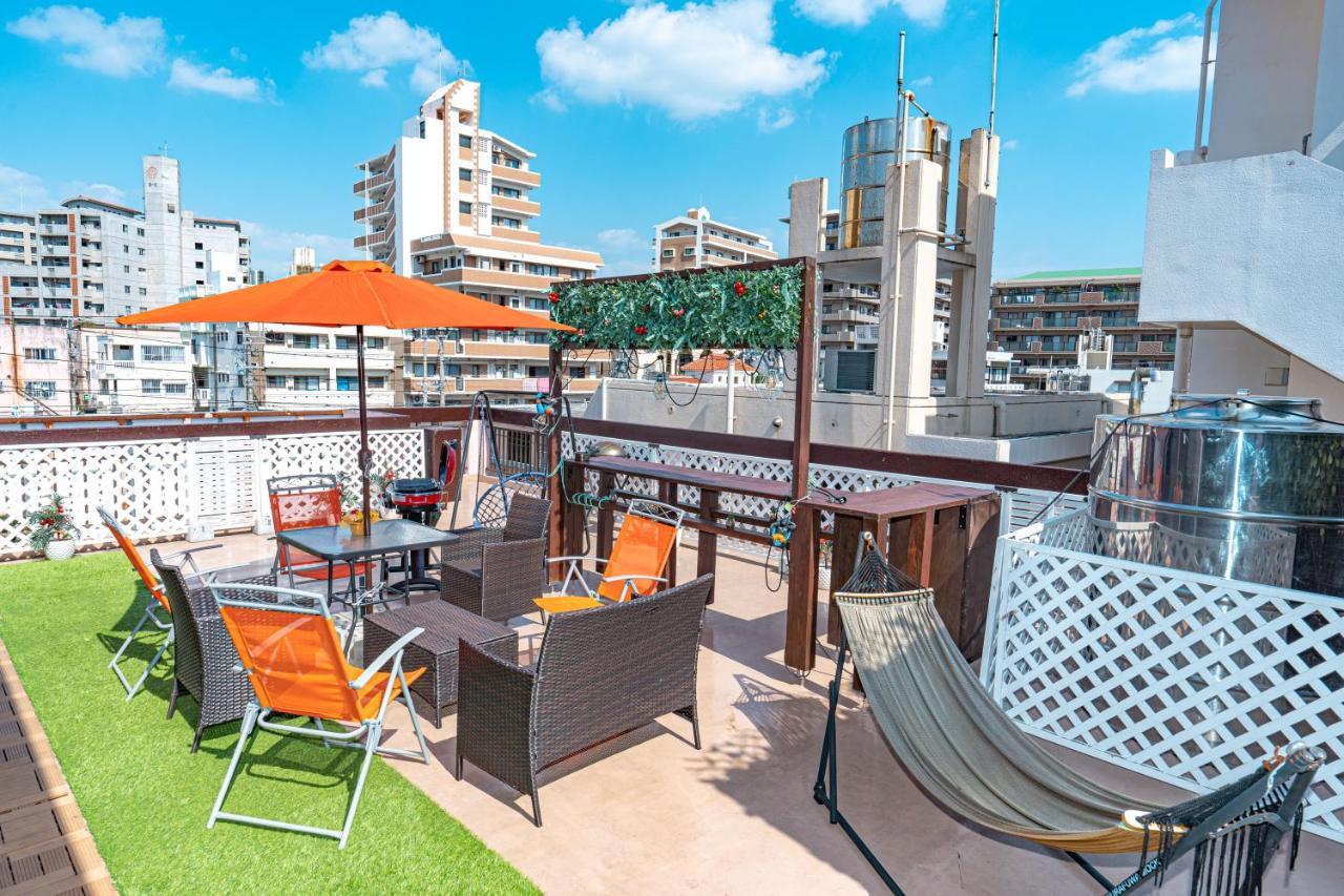 Terrace House Tsubokawa Villa Naha Bagian luar foto